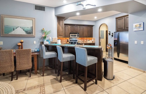 Sandy Beach Resort | BLUE BUNGALOW 2B/2B LUXURY Condo: Bella Sirena.