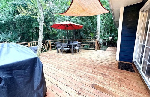 St. Augustine House | Blue Bungalow-5 min drive to downtown-pet friendly