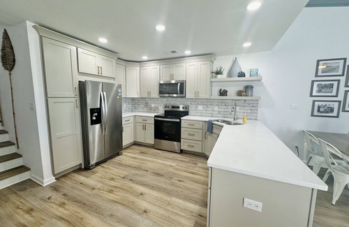 East End Condo | Blue C Turtle, Ocean Mile L-13, Community Pool, Beach View