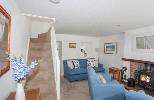 Beaumaris House | Blue Cottage