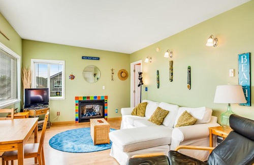 Pacific Beach House | Blue Fish