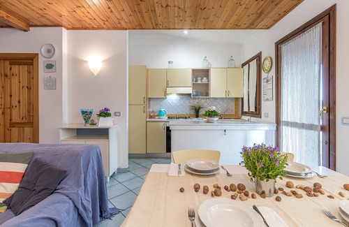 Golfo Aranci Apartment | Blue&Green House With Shared Pool, Sottomonte, Italy