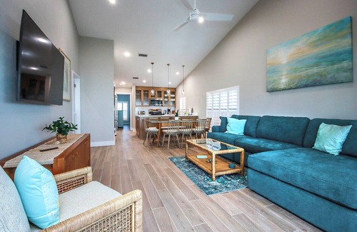 Sanibel House | Blue Gulf 201 - Exclusive three bedroom direct gulf front condo