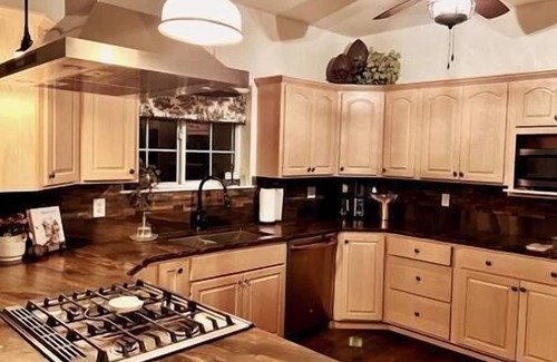 Ouray House | Blue Haven 5BR/3.5BA - Smaller Group Discounts Available!