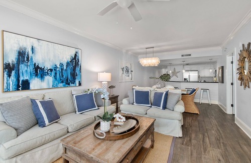 Ocean Drive Apartment | Blue Haven | Luxurious Oceanfront Condo at Mar Vista Grande