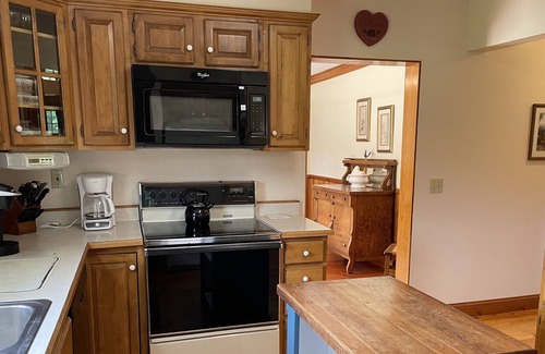 Milford House | Blue Heron, Goodyear Lake, Great fishing and paddle sports, large private yard