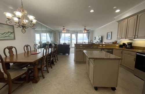 White Sands House | BLUE HERON'S NEST - BEACHFRONT, PRIVATE ELEVATOR, GARAGE, 4BRM, WHITE SANDS #419