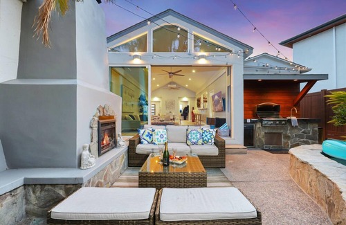 Middletown House | BLUE LAGOON➕ BONUS APT ♦ GAMES ♦ POOL ♦ VIEWS ♦ LUXURY - THIS PLACE IS NUTS!