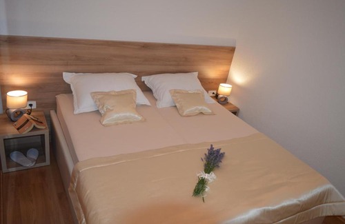 Grabovica Apartment | Blue Lake Luxury Rooms