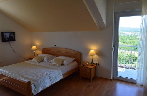 Grabovica Apartment | Blue Lake Luxury Rooms