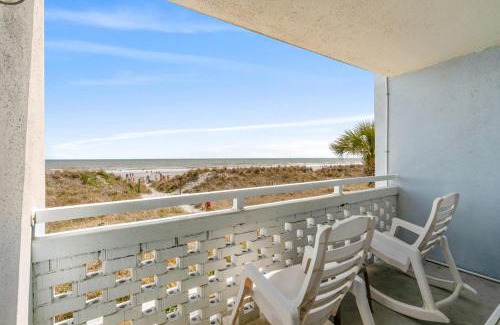 North Myrtle Beach Apartment | Blue Mist Villas Unit 201 offers King Bed Suite and Beach front Balcony in Cherry Grove