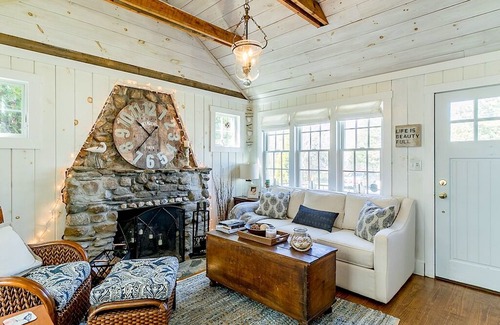 Fairhaven House | Blue Moon at West Island