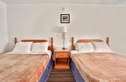 Dayton Hotel | Blue Mountain Motel