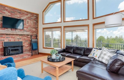 Meaford Ski Chalet | Blue Mountain ★ Ski ★ Sauna ★ Fire Pit ★ Hot tub