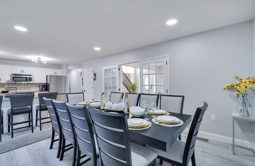 East Stroudsburg House | Blue Mountain Estate: Dual Homes Getaway