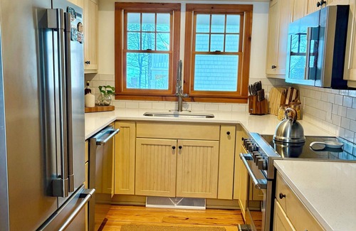 Beulah Cottage | Blue Ridge Cottage- Charming 3-bedroom 2-bath on Crystal Lake