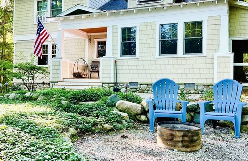 Beulah Cottage | Blue Ridge Cottage- Charming 3-bedroom 2-bath on Crystal Lake