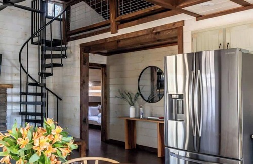Blue Ridge Cottage | Blue Ridge Cottage & Guest House, Hot Tub, Fireplace, Game Room 10 Guests
