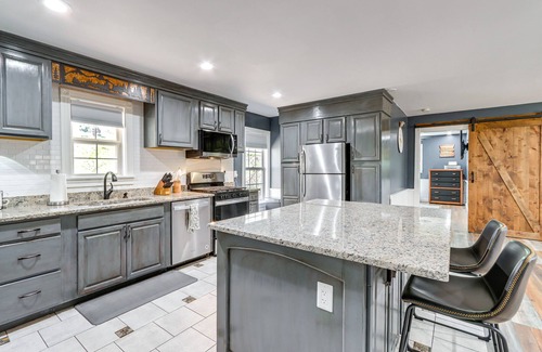 Blue Ridge Cottage | Blue Ridge Haven Near Hiking, Tubing & Kayaking!