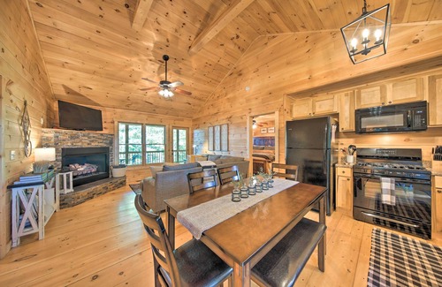 Blue Ridge Cabin | Blue Ridge Hideaway w/Fire Pit & Mtn Views!