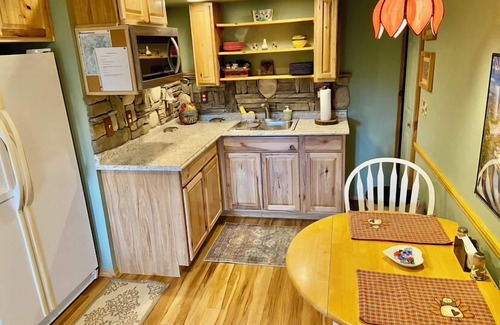 Brevard Apartment | Blue Ridge Mountain Getaway, Pet-Friendly — Welcome!