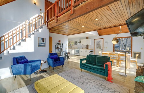 Deep Gap Cabin | Blue Ridge Mountains Cabin w/Community Pool!