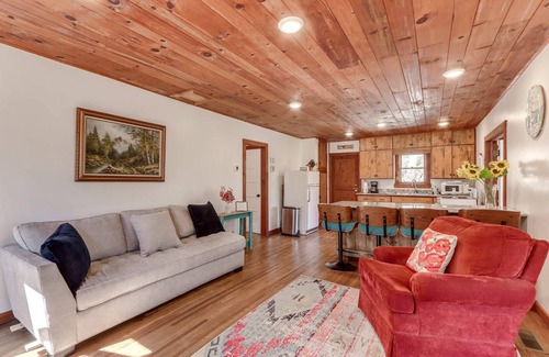 Blue Ridge Cabin | Blue River Charming cabin access to river, Blue Ridge.