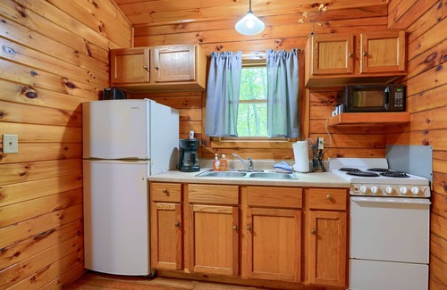 Logan Cabin | Blue Rose Cabins - Sweet Dreams Cabin