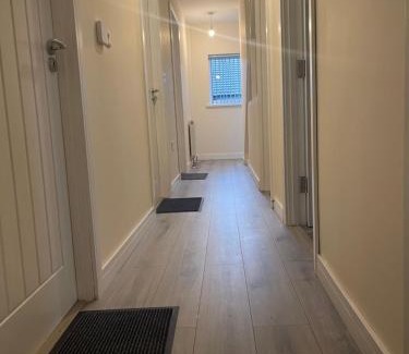Melksham Apartment | Blue Rose
