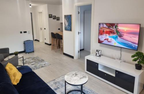 Alipasin Most Apartment | Blue Sky Apartment - Free Garage