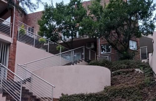 Greater Johannesburg Metropolitan Area House | Blue Sky Manor