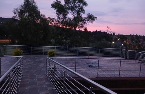 Greater Johannesburg Metropolitan Area House | Blue Sky Manor