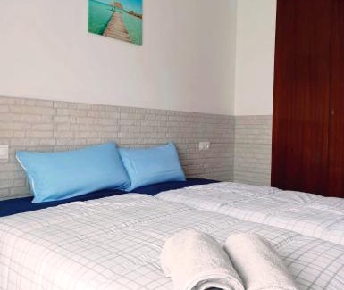 Salou City Centre Apartment | Blue Sky Montblanc - Swimming Pool & AC