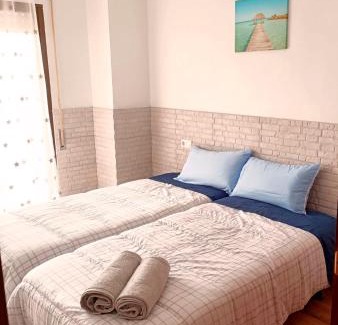 Salou City Centre Apartment | Blue Sky Montblanc - Swimming Pool & AC