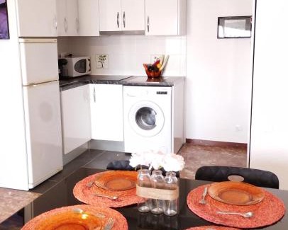 Salou City Centre Apartment | Blue Sky Montblanc - Swimming Pool & AC