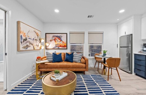 Oak Cliff Apartment | Blue Stalion King 1BR Apt-Bishop Arts Nr DT Dallas