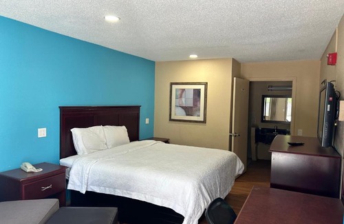 Lafayette Hotel | Blue Star inn
