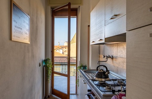 Arona Apartment | Blue Wave Apartment [ Arona - Lago Maggiore]