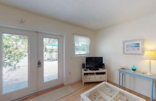 Holmes Beach Villa | Blue Wave Villa East