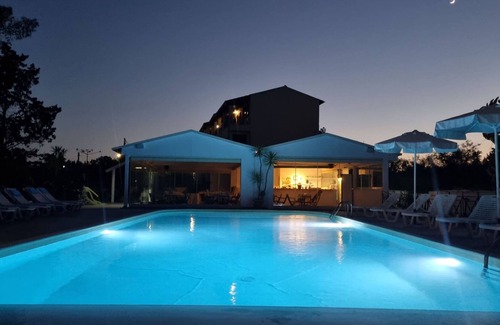 Kavos Hotel | Blue Waves by Estia