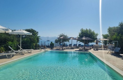 Kavos Hotel | Blue Waves by Estia