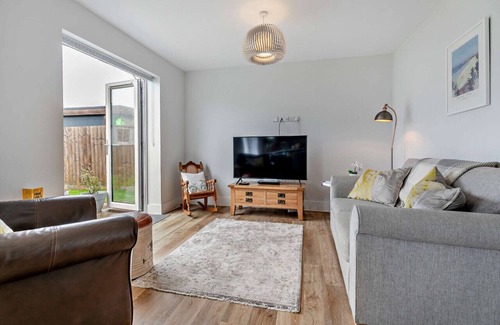 Crantock House | Bluebell House - Four Bedroom House, Sleeps 8