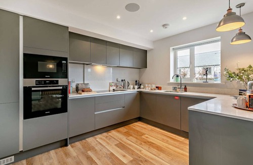 Crantock House | Bluebell House - Four Bedroom House, Sleeps 8