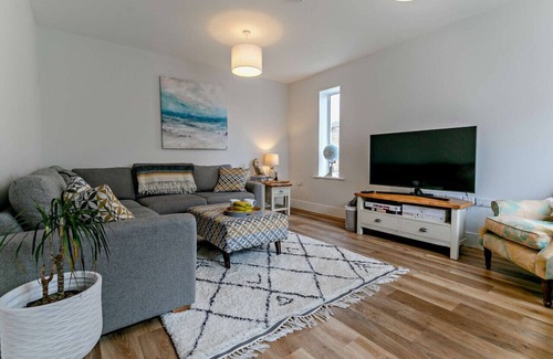 Crantock House | Bluebell House - Four Bedroom House, Sleeps 8