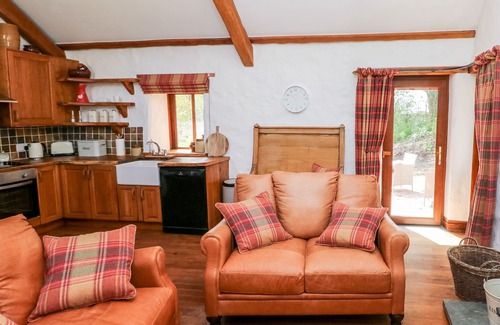 Haverfordwest Cottage | BLUEBERRY COTTAGE, character holiday cottage in Haverfordwest
