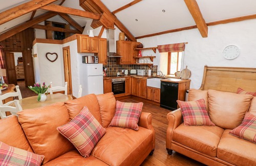 Haverfordwest Cottage | BLUEBERRY COTTAGE, character holiday cottage in Haverfordwest