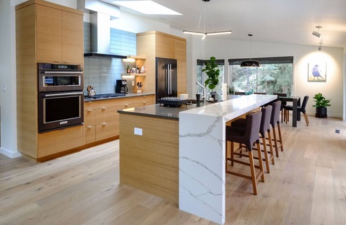 West Hills House | Bluebird Day - Stargazer