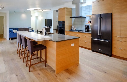 West Hills House | Bluebird Day - Stargazer