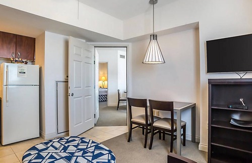 Las Vegas House | Bluegreen Club 36, 2 Bedroom Condo, Free WiFi and Parking
