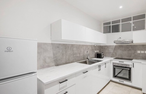 Quartier du Faubourg-Montmartre Apartment | Blueground | Cadet, furnished, elevator